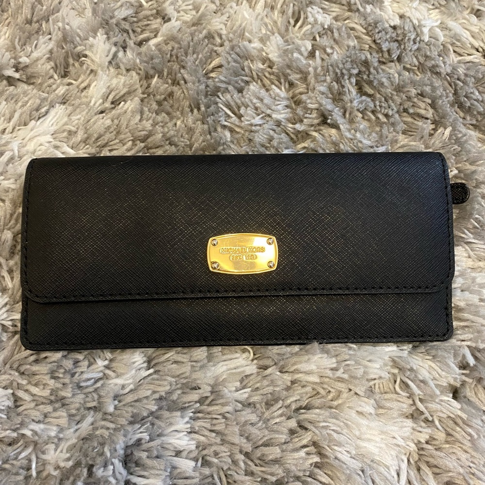 Micheal Kors wallet